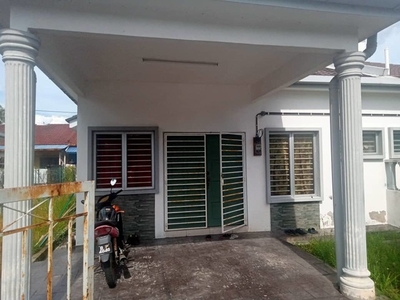 Kampung Perigi Nenas Pulau Indah Semi D Single Storey For Sale Family Area, Good Neighborhood
