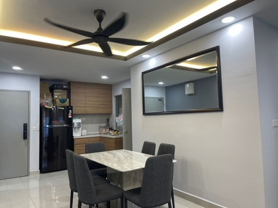 New Fully Furnished Condo With Free Wifi In Pantai Sentral Park