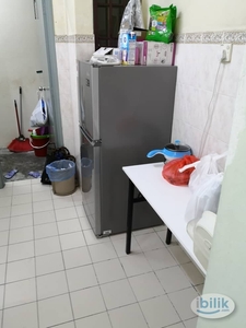 ❗1 Month Deposit 5 mins walking to MRT, medium room with Aircond