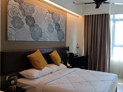 Queen Bed Studio Centrestage with private bathroom LRT Asia Jaya