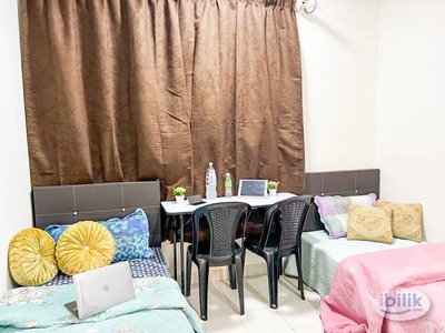 Sharing room near alamanda free wifi and bills