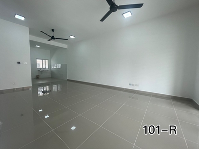 [TIP TOP CONDITION] 20x75 Kota Bayuema, Klang. Double Storey House. 4 Bedrooms & 3 Bathrooms