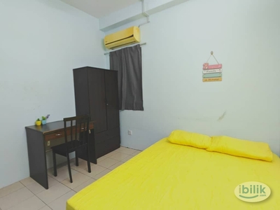 (Free WIFI Cleaning Bills) USJ 1 Female Medium Room Casa Subang Near Segi, Mydin, Damen