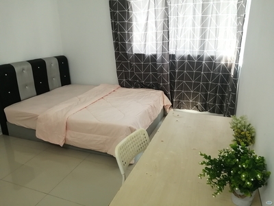 ==Include Utility==Master Bedroom for Rent at Bukit Jalil