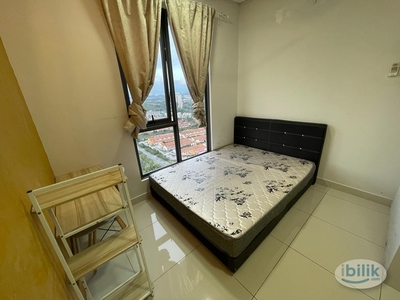 [Male Only] Middle Room at Sfera Residence, Puchong