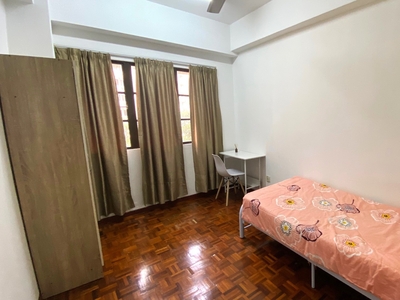 Middle Room at Bayu Tasik 1, Bandar Sri Permaisuri