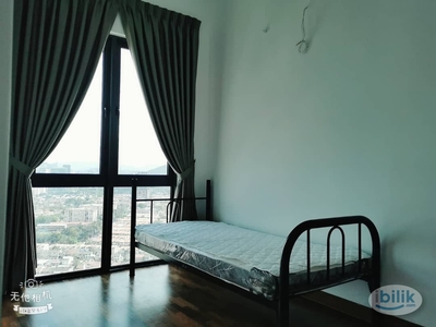 Middle Room For Female Available At Pacific Star Seksyen 13 Petaling Jaya