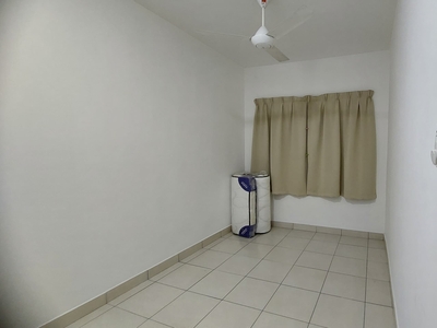 Middle room for rental