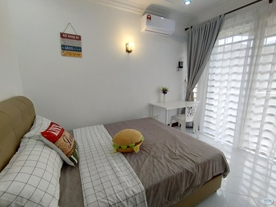 Middle Room with Balcony at Sri York Condo, Georgetown, Penang