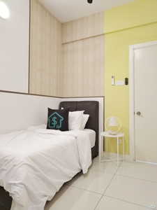 PREMIUM Middle Room with Unlimited High Speed WIFI at Danga Bay, Johor Bahru