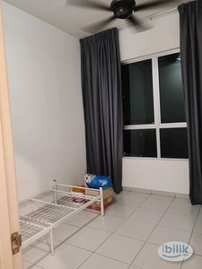 Room for Rent: Exclusively for Females at The Zizz, Damansara Damai!