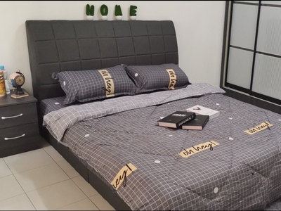 (Zero deposit)Comfy master room for rent at suriaMas condominium sunway