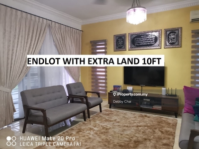 Endlot with extra land 10ft