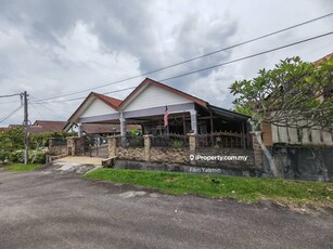 Renovated Bungalow Desa Pinggiran Putra Kajang