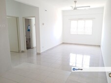 Kemuning Aman Apartment, Unfurnish, Freehold, With Lift, Gated Guarded, 2 car parks