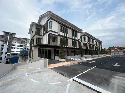 Brand New Landed House at Bandar Utama, Damansara