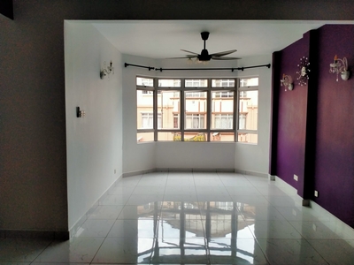Partly Furnished D'shire Villa Apartment Kota Damansara Petaling Jaya With Wet & Dry Kitchen With 1 Car Park