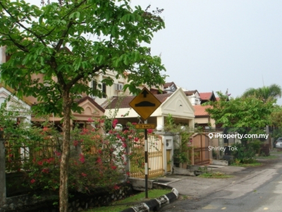 2-Sty Gated Guarded Usj22 House for Rent! Walk dist.to Main Place mall