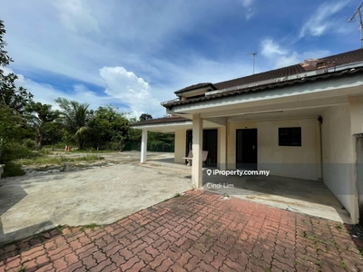 Bandar seri alam 1.5 storey corner terrace house for sell