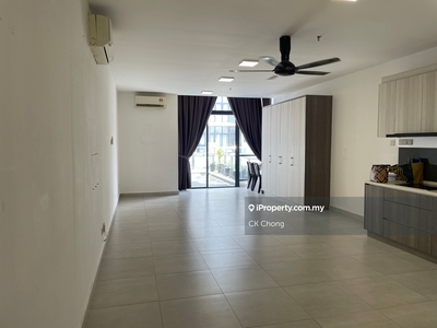 Big Balcony Studio Queensville Bdr Sri Permaisuri Cheras near Hukm