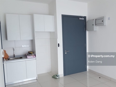 Bukit Jalil The Link2 Freehold Partially Furnish with Balcony For Sale