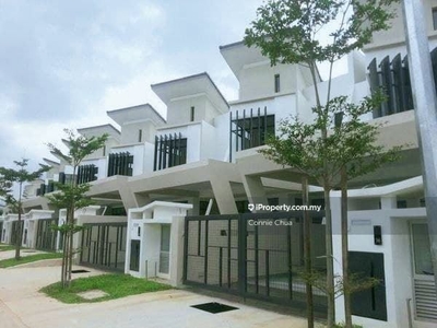 Double Storey Superlink Terrace Laman Glenmarie Shah Alam