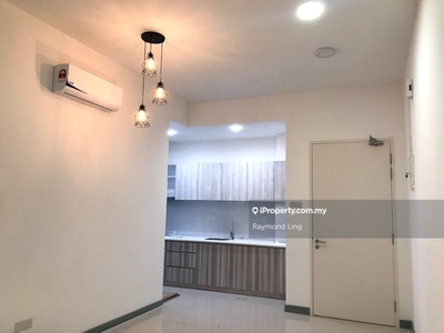 High Floor South View 3 Bedrooms Corner Unit For Sale