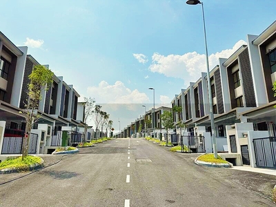 Nassim Heights, Ampang Jaya, 3 storey House For Rent, CORNER Unit