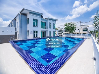 Rumah Teres with Swimming Pool, Gym Facilities