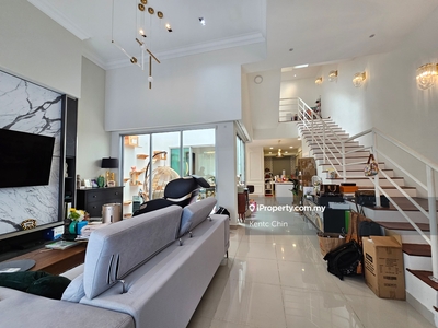 Super Nice Renovated ID design Superlink Terrace House, Freehold
