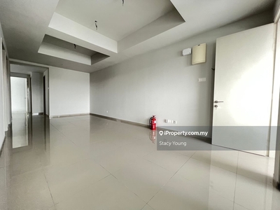 Super spacious brand new freehold ground floor townhouse