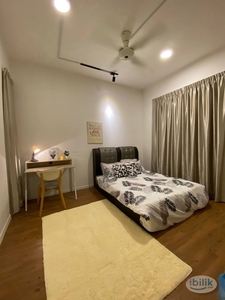 Cozy Middle Room Rental Free Wifi Provided Next to UOW KDU