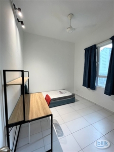 Well Kept Nice Furnished Middle Private Room (Include Utility n Wifi) at Impian Meridian Usj 1 Next to BRT Sunway Station