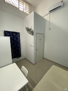 Premium Single Room with air cond at Suriaman 3 Bandar Sri Sendayan, Sendayan