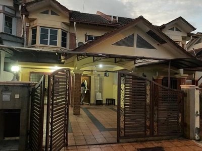 2storey terrace huge with aircond brho cheras