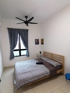 Bukit Indah Room for rent at Sky Breeze Apartment