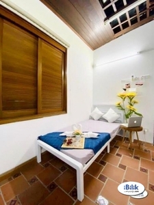 Comfort Zero Deposit Rental. Middle Room Bandar Puteri Puchong