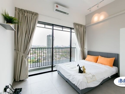 comfortable Dsands Luxury Master Bedroom KTM Petaling 1 Month Depo ONLY!