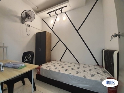 comfortable (MCO free rental) Internship or short term room at setia alam, seri pinang, seri kasturi, seri mutiara, seri b