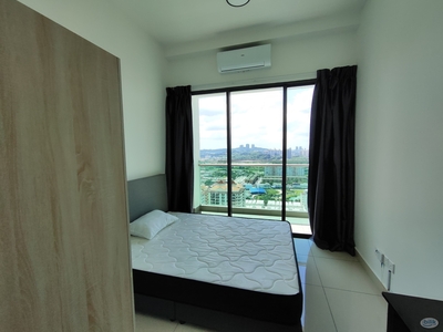 Exclusive Balcony Room For Rent Near Sunway, Monash, Taylor's, City University