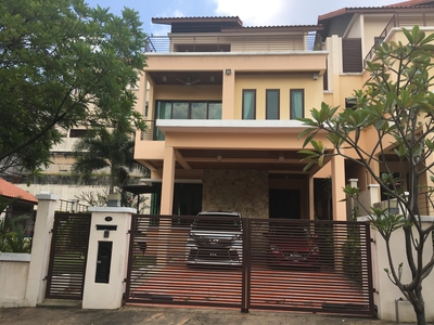 For Sale – Spacious 3 Storey Semi Detached House Kiara View, Desa Sri Hartamas