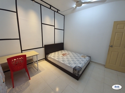 Middle Room at Suriamas Condominium, Bandar Sunway, Petaling Jaya