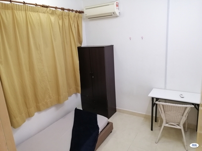 Mix gender Best deal and not partition house female Single Room at Pelangi Utama, Bandar Utama