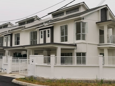 New House Dato Demang Bandar Putra Permai Near MRT
