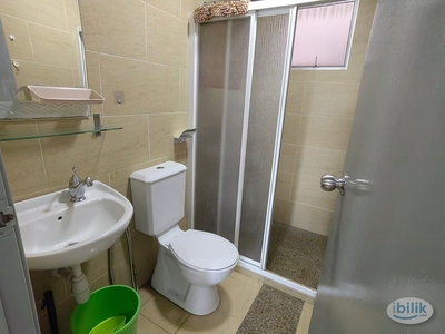 Newly Renovated Master Room with Private Bathroom at Kuchai Avenue (2 mins walk to NSK)