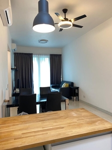 Nice fully furnished new unit w nice swimming pool view available now nearby KLCC area!