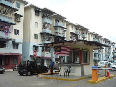Pangsapuri Mutiara Tmn Balakong Jaya Apartrment unit 750sf 3r2b for rent