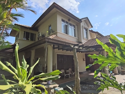 Prime Corner Lot Deal: Affordable Living in Kota Kemuning's Finest Location