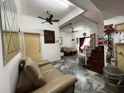 RENOVATED| FULLY EXTENDED Double Storey Terrace USJ 12 Subang Jaya For Sale