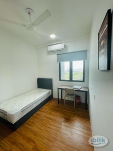 UCSI New Middle Room!!! 2 minute walking distance to UCSI!!
